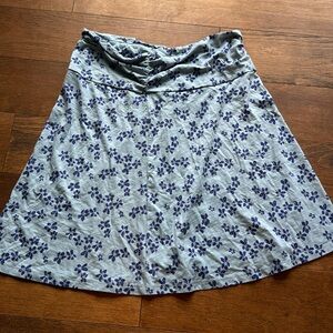 Very cute lightweight skirt